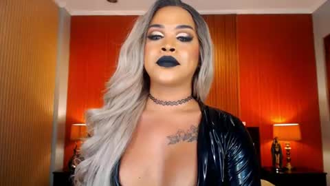 Snapshot of urmajestytyra chatting on July 15, 12:38 am UrMajestyTyra online show from July 15, 12:38 am