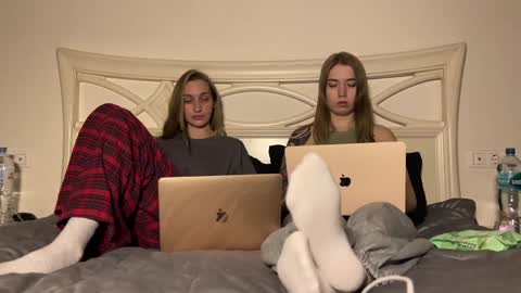 urmissalice online show from December 30, 3:35 pm