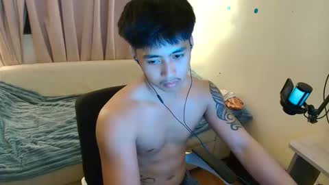 Snapshot of urnatty_guy chatting on May 14, 8:21 am ander online show from May 14, 8:21 am