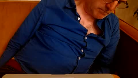 Snapshot of uropportunity chatting on October 4, 9:57 pm Dutchsoftie online show from October 4, 9:57 pm