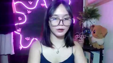 Pia online show from October 21, 9:59 pm