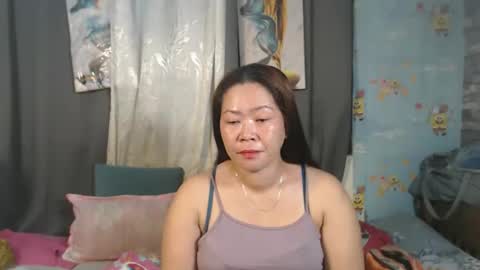 Snapshot of urpinay_singlemother chatting on June 5, 7:08 pm urpinay_singlemother online show from June 5, 7:08 pm