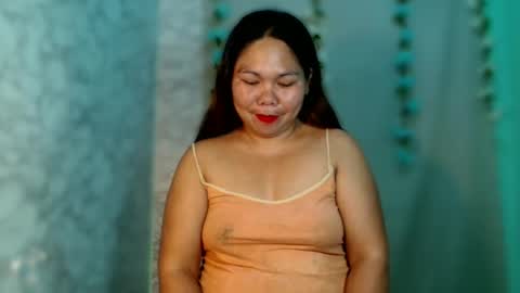 Snapshot of urpinayginaxx chatting on April 21, 2:34 pm Gina online show from April 21, 2:34 pm