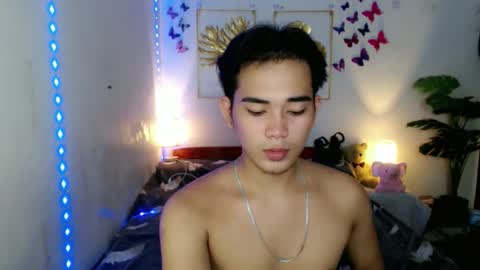 Snapshot of urpinoy_cummer chatting on April 18, 2:32 pm urpinoy_cummer online show from April 18, 2:32 pm