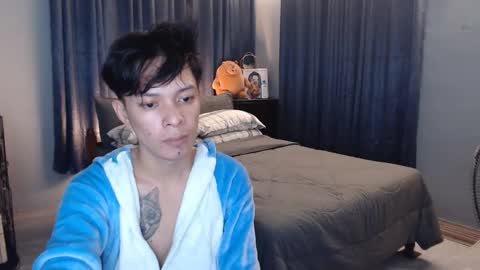 Snapshot of urpinoyasianx chatting on December 29, 10:57 pm Mel online show from December 29, 10:57 pm