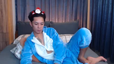 Snapshot of urpinoyasianx chatting on January 3, 5:42 pm Mel online show from January 3, 5:42 pm