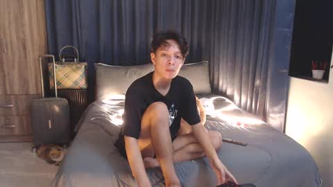 Snapshot of urpinoyasianx chatting on January 17, 5:19 pm Mel online show from January 17, 5:19 pm