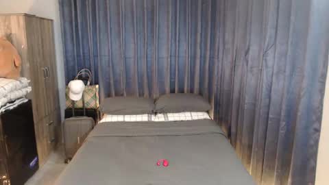 Snapshot of urpinoyasianx chatting on January 25, 8:42 am Mel online show from January 25, 8:42 am