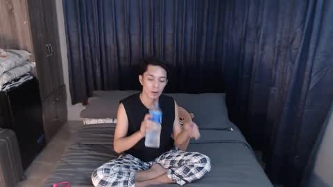 Snapshot of urpinoyasianx chatting on January 26, 8:36 am Mel online show from January 26, 8:36 am