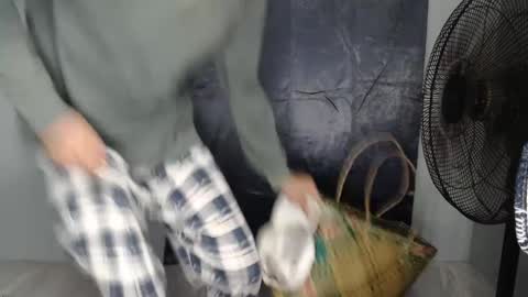 Snapshot of urpinoyasianx chatting on January 26, 10:24 pm Mel online show from January 26, 10:24 pm