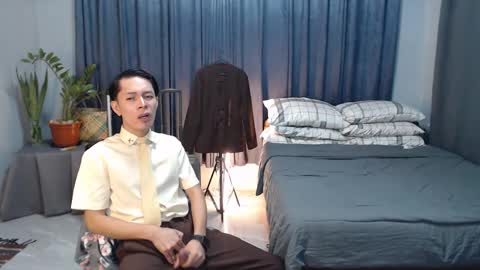 Snapshot of urpinoyasianx chatting on February 24, 4:27 am Mel online show from February 24, 4:27 am