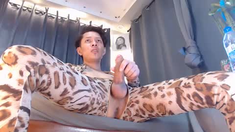 Snapshot of urpinoyasianx chatting on March 1, 3:38 pm Mel online show from March 1, 3:38 pm