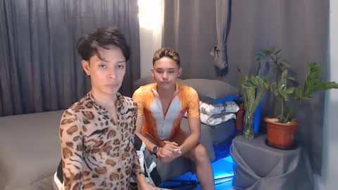 Snapshot of urpinoyasianx chatting on March 2, 6:27 am Mel online show from March 2, 6:27 am