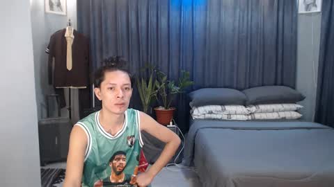 Snapshot of urpinoyasianx chatting on March 3, 8:38 am Mel online show from March 3, 8:38 am