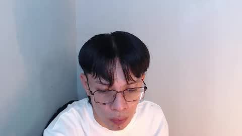 Snapshot of urpinoyasianx chatting on September 20, 10:11 pm Mel online show from September 20, 10:11 pm