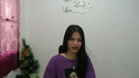 hi im kim online show from December 2, 11:07 pm