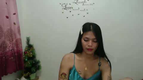 hi im kim online show from December 4, 1:53 pm