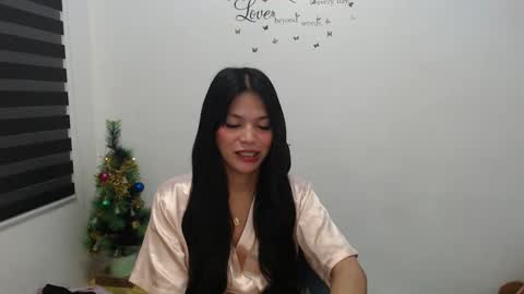 hi im kim online show from December 6, 12:56 am