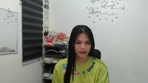 hi im kim online show from December 28, 9:52 am