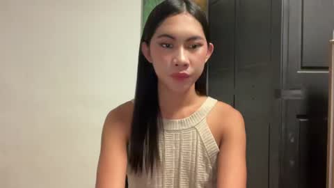Snapshot of urpretty_mistake chatting on June 22, 12:46 pm urpretty_mistake online show from June 22, 12:46 pm