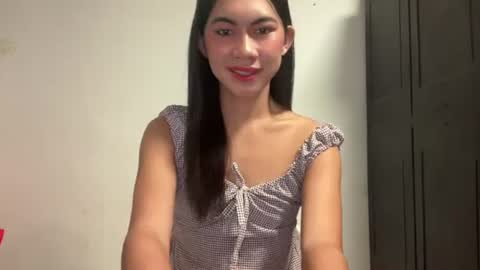 Snapshot of urpretty_mistake chatting on July 23, 6:33 am urpretty_mistake online show from July 23, 6:33 am