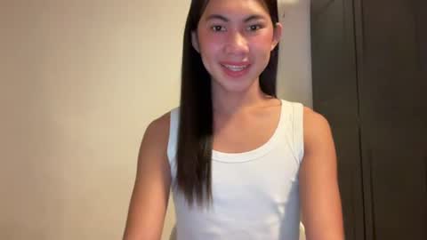 Snapshot of urpretty_mistake chatting on July 27, 10:11 am urpretty_mistake online show from July 27, 10:11 am