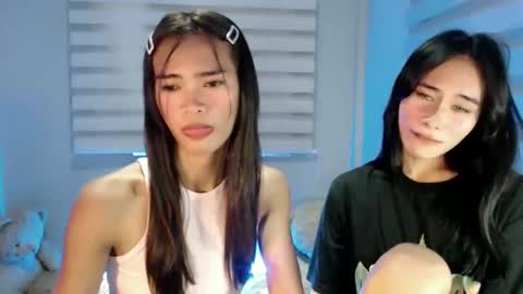 ursandra_xx online show from January 28, 4:41 pm