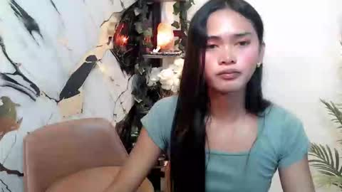 ursandra_xx online show from October 10, 10:47 am