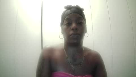 Snapshot of ursecretloveroverall chatting on July 27, 3:02 am ursecretloveroverall online show from July 27, 3:02 am