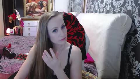 UrSecretTreasure88 online show from December 3, 11:30 am