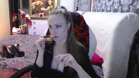 UrSecretTreasure88 online show from March 1, 9:22 am