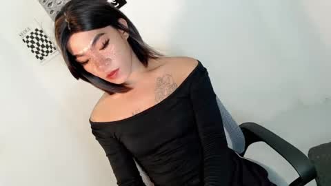 urseductive_mistress online show from July 23, 5:05 am