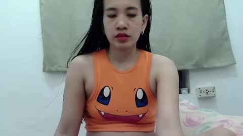 Snapshot of ursexychix_4u chatting on June 29, 10:43 pm ursexychix_4u online show from June 29, 10:43 pm