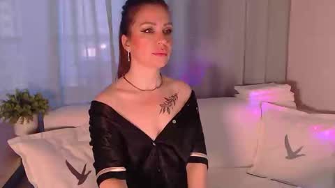 Snapshot of ursilvia1 chatting on May 6, 5:25 am Silvia online show from May 6, 5:25 am