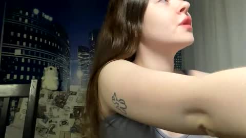 Snapshot of ursoulandheart chatting on April 6, 10:44 pm Hannah online show from April 6, 10:44 pm