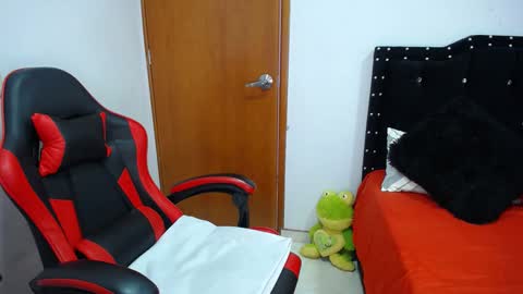 Eveling Blanco  online show from September 9, 4:06 pm