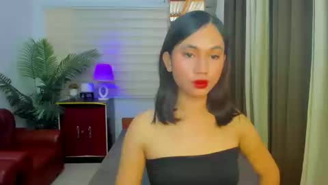 Snapshot of ursweet_athisa18 chatting on September 24, 2:15 am Athisa online show from September 24, 2:15 am