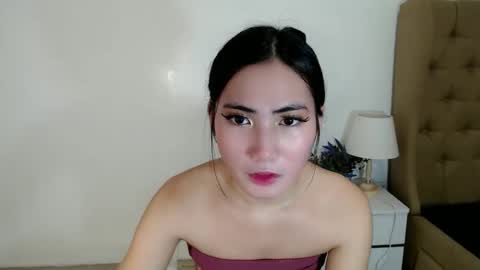 Snapshot of ursweet_kristinexx chatting on December 15, 3:33 am JUST CALL ME KRISTEN online show from December 15, 3:33 am