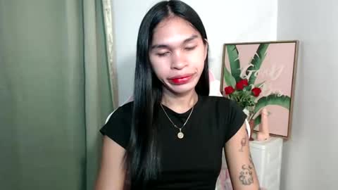 ursweet_zeviixx online show from October 19, 9:10 am