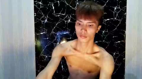 Snapshot of urtwink_jm chatting on May 21, 9:38 am mark online show from May 21, 9:38 am