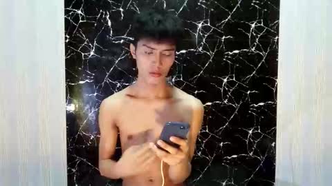 Snapshot of urtwink_jm chatting on June 1, 10:39 am mark online show from June 1, 10:39 am