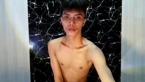 Snapshot of urtwink_jm chatting on June 8, 5:46 pm mark online show from June 8, 5:46 pm