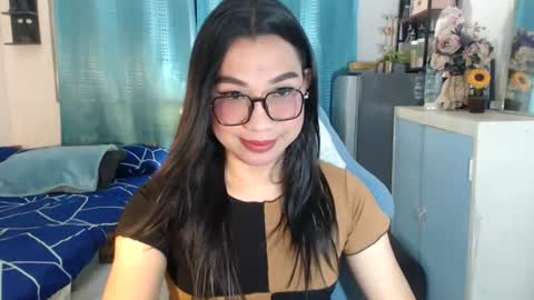 Snapshot of urwetasianprincessxx chatting on June 24, 10:25 am Ashley Kate Mateo Gray online show from June 24, 10:25 am