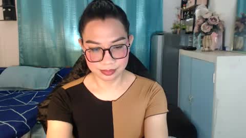 Snapshot of urwetasianprincessxx chatting on July 8, 4:39 am Ashley Kate Mateo Gray online show from July 8, 4:39 am