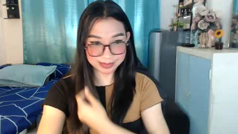Snapshot of urwetasianprincessxx chatting on July 9, 4:49 am Ashley Kate Mateo Gray online show from July 9, 4:49 am