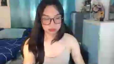 Snapshot of urwetasianprincessxx chatting on July 10, 10:40 am Ashley Kate Mateo Gray online show from July 10, 10:40 am