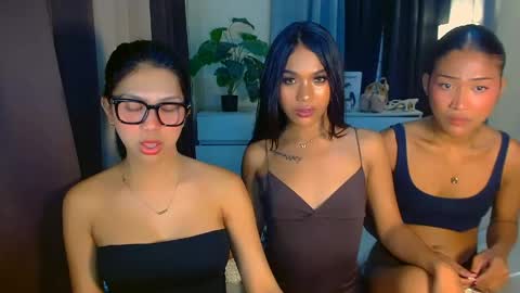 urwildest_margaret online show from April 20, 6:31 pm