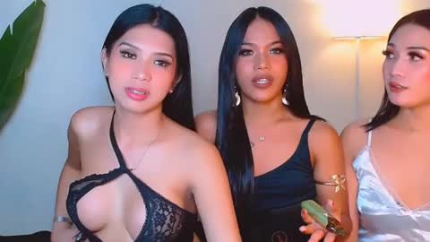 urwildest_margaret online show from April 23, 6:54 pm