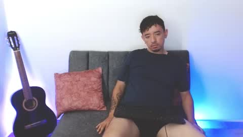 useronlypurple777 online show from December 20, 6:37 pm