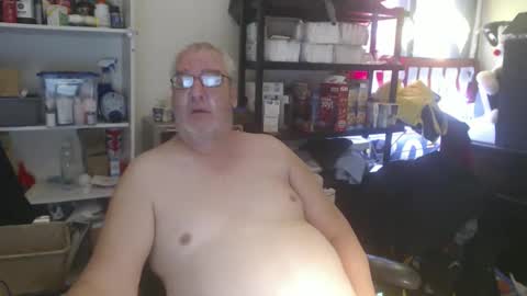 Snapshot of usgoober chatting on December 2, 3:25 pm Eric online show from December 2, 3:25 pm